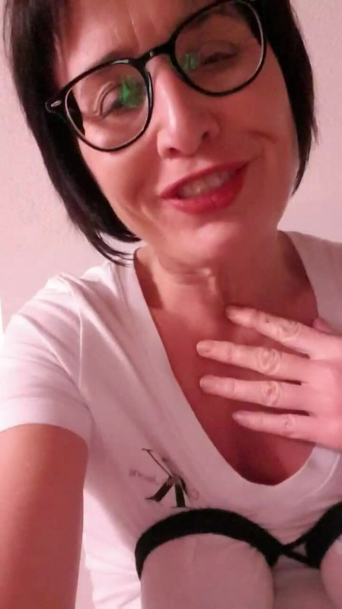 JulieEroticDress: スクワートとのオーガズム