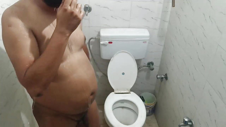 Jyoti Verma: Koupelna Nahý tanec v úterý