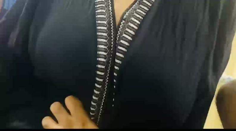 Arabicqueen: Profesor indio prensa musulmana hijaby chica tetas