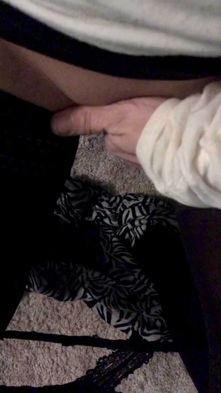 Tabitha Hoots: Une jeune MILF sexy de l’Illinois se fait mouiller la...