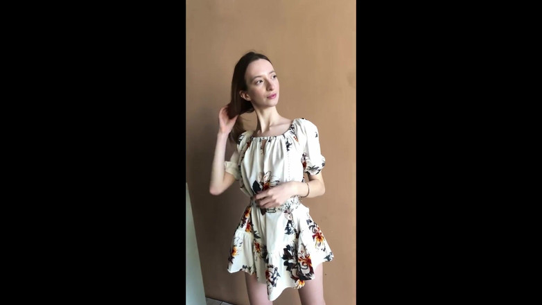 Skinny_lady69: Škádlení v Krátkých šatech