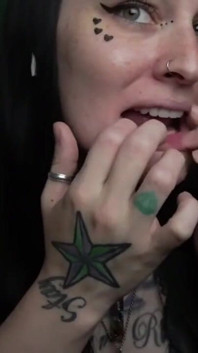 GothBunny's mouth tour