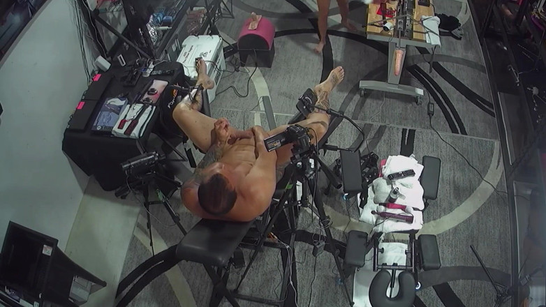 There is no safeword: 스트랩 온 스토리 - 매일 페깅 99 날 나는 그의 공을 물고 그를 사정하게. 5 POV의 4K. HD