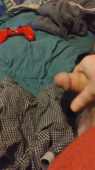 Hunglow: पोर्न के लिए वीर्य निकालना