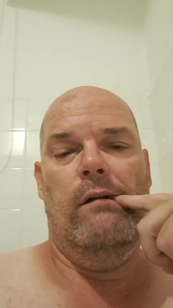 Fickspecht: Go Bitch, Suck the Dildos