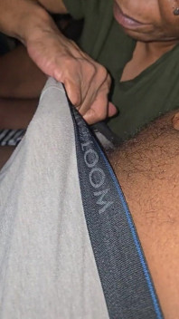 Babička miluje deepthroating péro