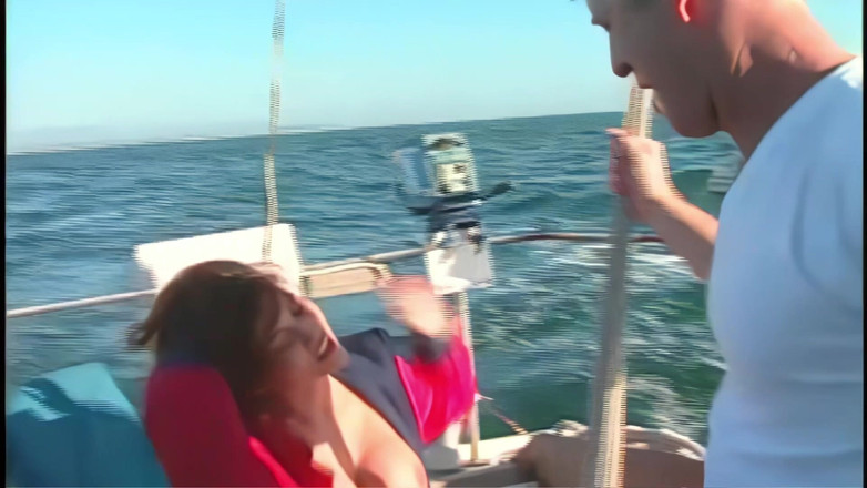 Perv Milfs n Teens: Kianna Bradley babewatch'ta