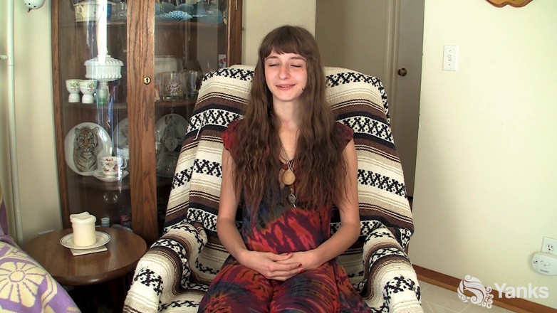 Yanks: Willow Enjoys Her Bushy Muff - Full 4K Remaster