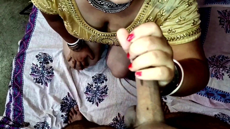 Aou36: Indian Desi Bhabhi Fucking with Her Husband S Boss