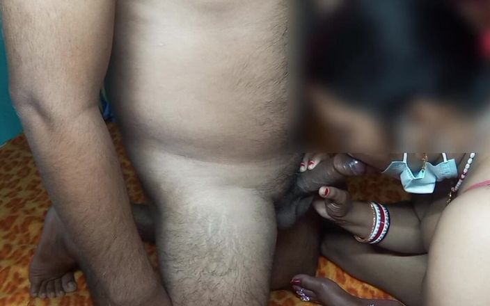 Manjushukla: Šukám tetičku v poloze zezadu.