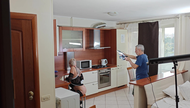 Heatwave Porn: Kinky Husband Films His Mature Hot Wife in the Kitchen...