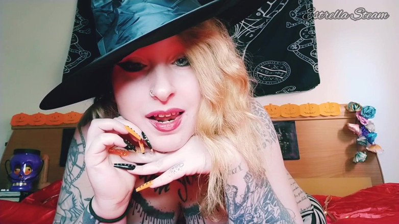 Estrella Steam: Witch makes eye contact with you