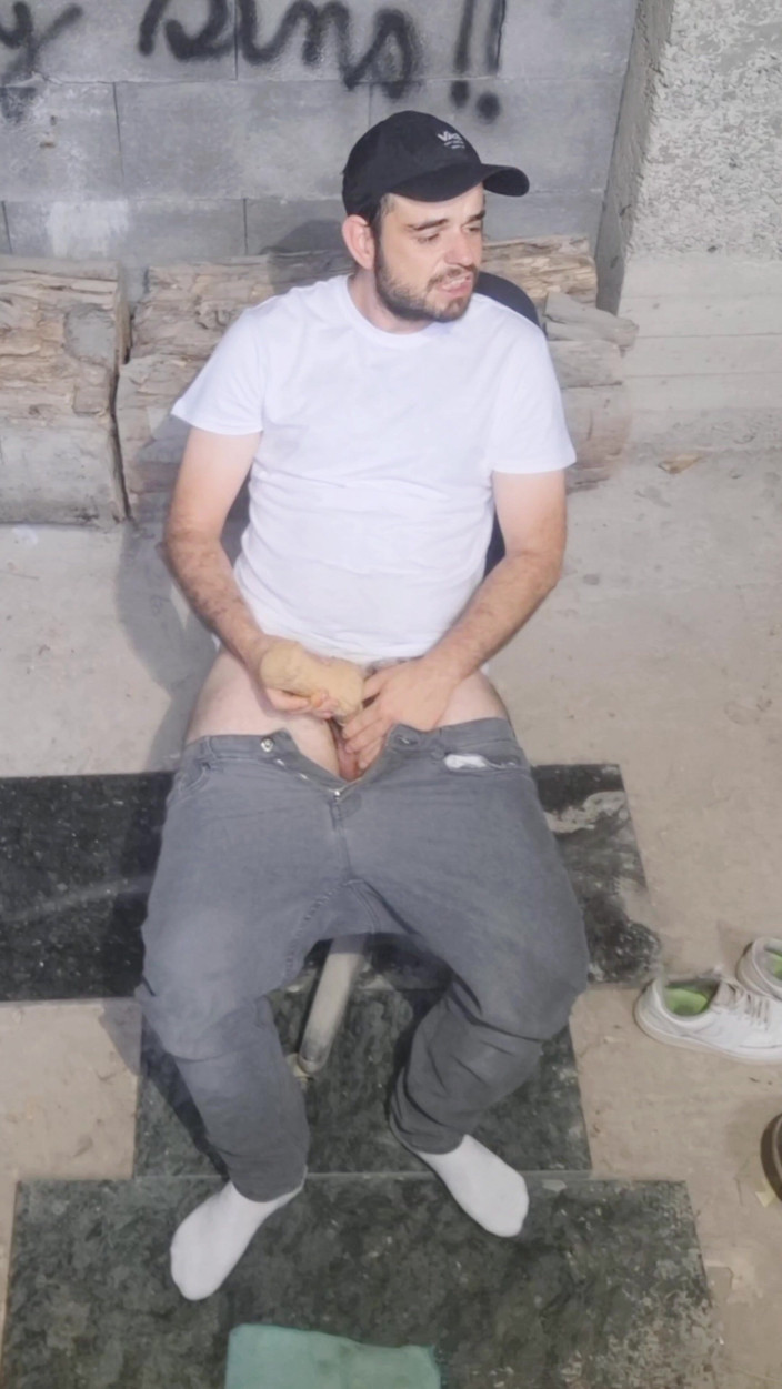 jerkofflover: Mein neuer Stand in einem verlassenen Gebäude