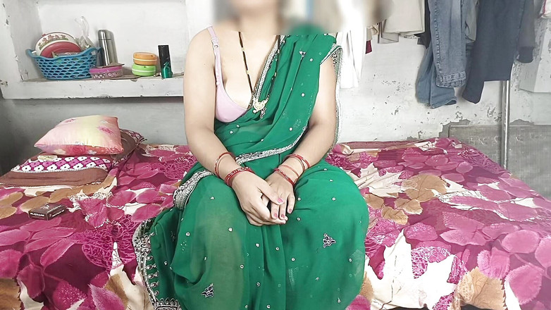 Pyaripooja22: La bella giovane sorellastra arrapata ha preso un preservativo in...