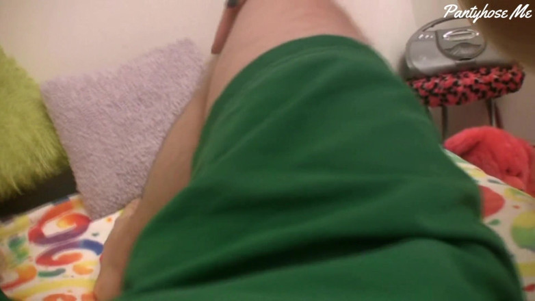 Pantyhose me porn videos: Beautiful Brunette Jenny Welch Dry Humping Guy in Yellow Pantyhose