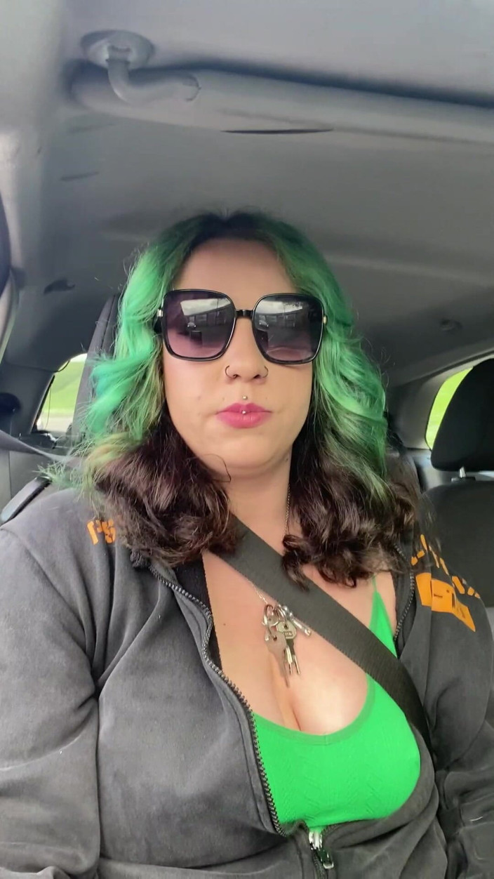 Goddess Kinx: Smoking and Driving