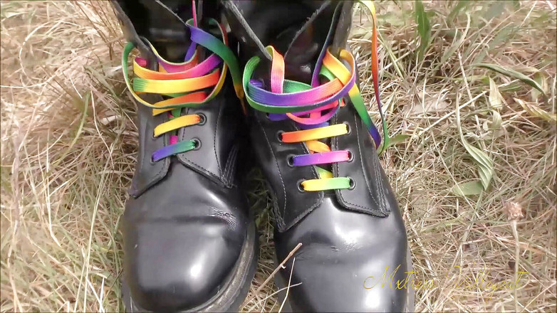 Mxtress Valleycat: Gros plan, nettoyage de botte