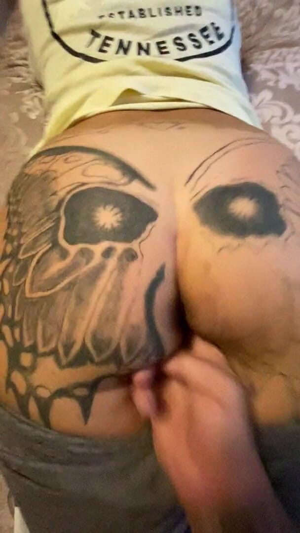 MzKiTTy91: Pawg milf schüttelt ihren arsch