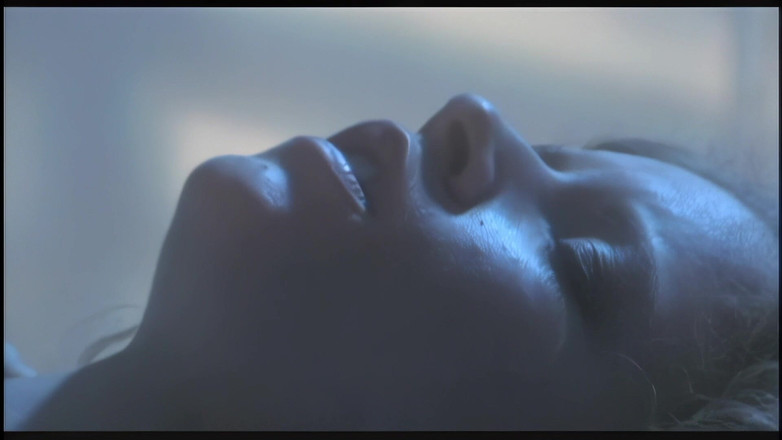 Lesbian Tales: Tiffany Holiday e Gwen Jade são prostitutas dos sonhos