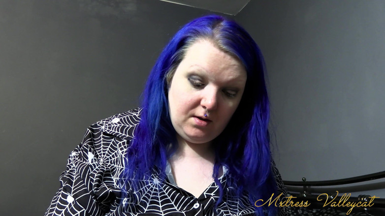Mxtress Valleycat: Shaving off My Eyebrows