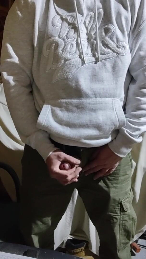 Incredible Dick: Jerking in the workshop until cum