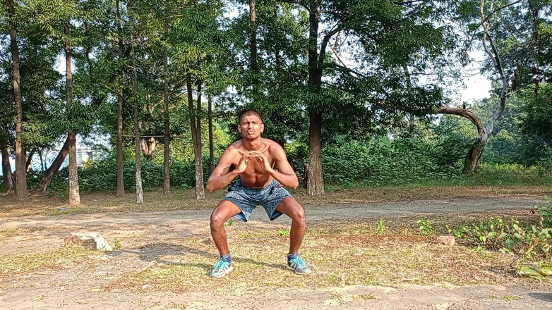 LinearOrnament35: Kuatkan Glutes Anda Dengan Senaman Panjang