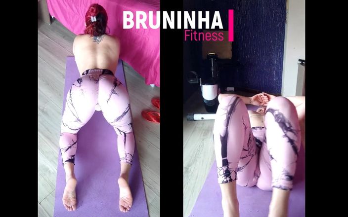Bruninha fitness: Brazilian Woman Doing Yoga with Leggings Pounded in the Ass