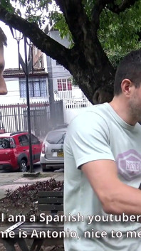 Showing How to Pick up Hot Girls in Public to My Colombian Friend