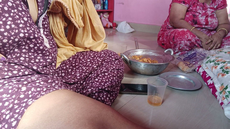 Reshmahotever: Tamil dricker varmt
