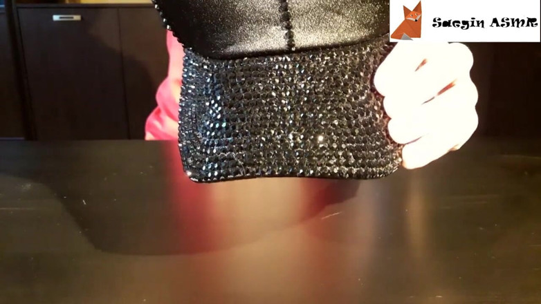 Saegin: 2[ASMR] Scratching textures, part 3 (no talking)