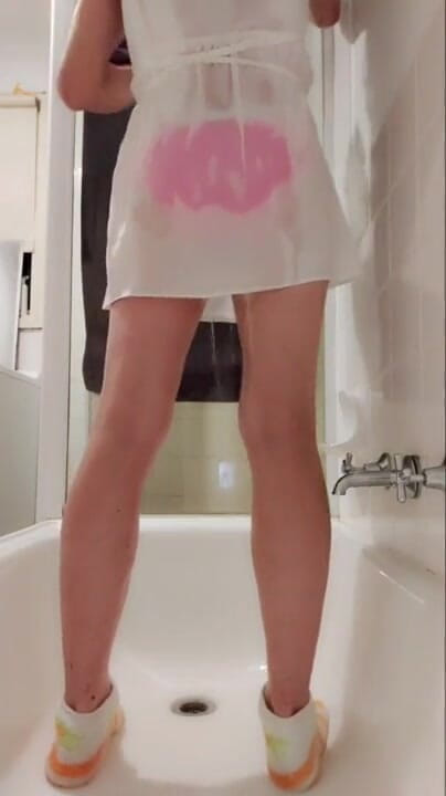 Lizzaali: Limpeza e diversão com enema