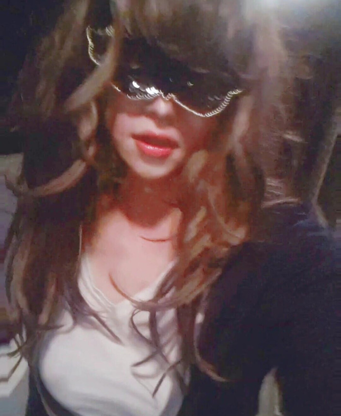 Harinni: कॉलेज जाने का समय! Prtty स्कर्ट पहनी एशियाई कामुक कॉलेज छात्रा वाइब्रेटर के साथ अपने कॉलेज जाती है और चुपके से खेलती है।