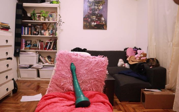 Pipaypipo: 10-zoll-dildo-fahrt mit der hintertür