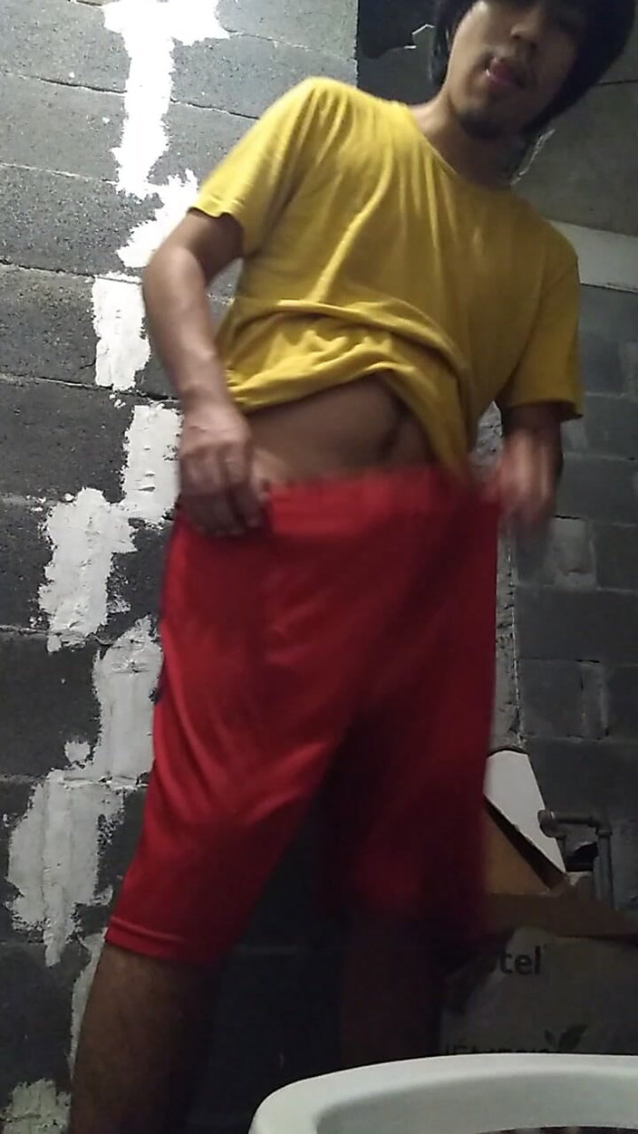 AlexAlejandro13: さあ、私と小便をしてください。