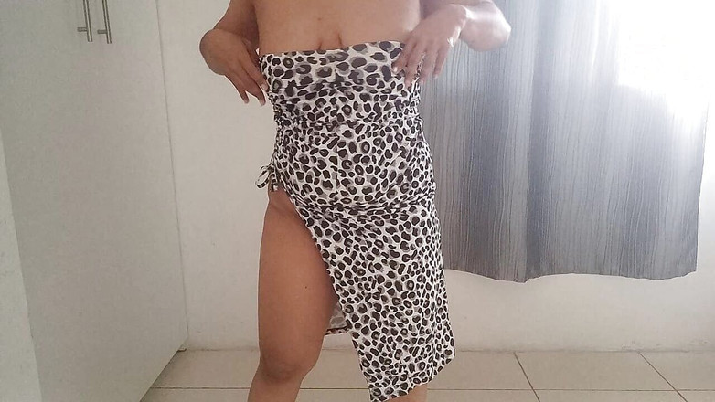 PATY PATY: Poranna masturbacja z tą super seksowną uroczą dziewczyną i dostaje...