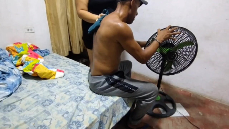 Adribella69: Ich suche nach meinem nachbarn, um mir zu helfen und...