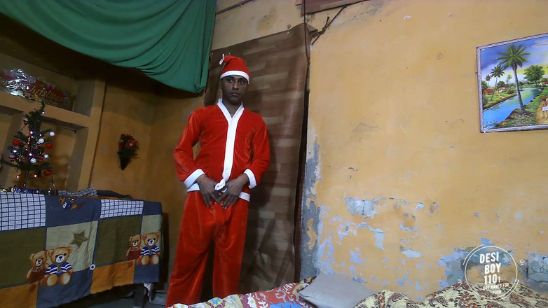 Desiboy110Ankit: Napalony Santa Boy chce się zabawić indyjskim chłopcem