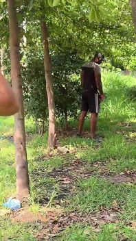 Jurulatih menunjukkan besarnya di taman untuk bertetek besar Silvana Lee - Xander Black