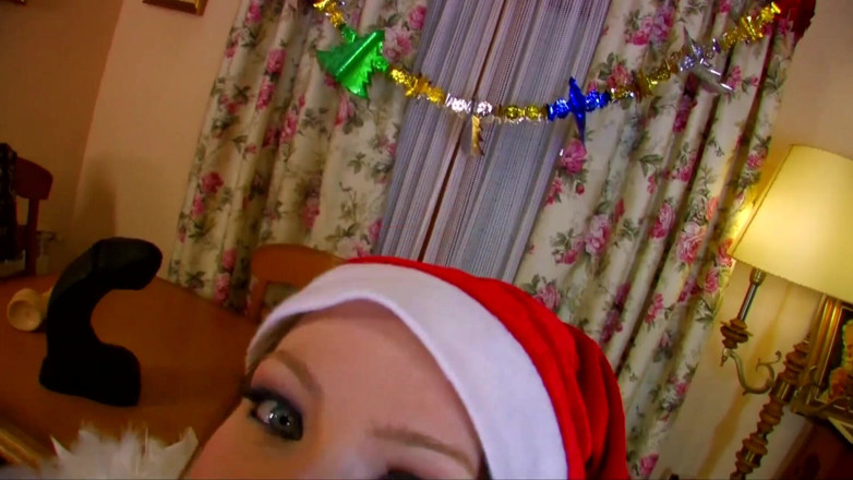 Fetish Desire: Santa Claus has a new sexy assistant having a nice...