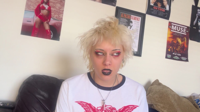 Glitterqueen1999: Пользовательские) Скребу мой язык для паренька, которому я нравится