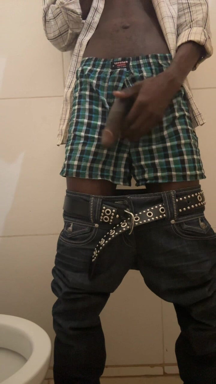 Slimniqqa: Bro Got Horny at Work He Had to Beat His...
