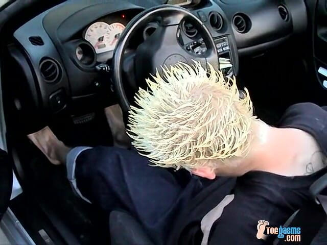 Toegasms: 스트레이트 소년과 함께하는 지저분한 발 재미