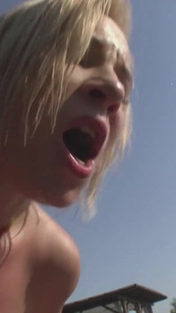 Rocco의 대물 자지에 따먹히는 두 명의 미녀