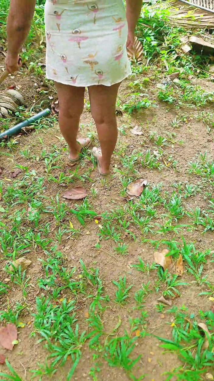 Tiyana: Delivary Guy Payed Homemade Hotwife to See Her Asshole