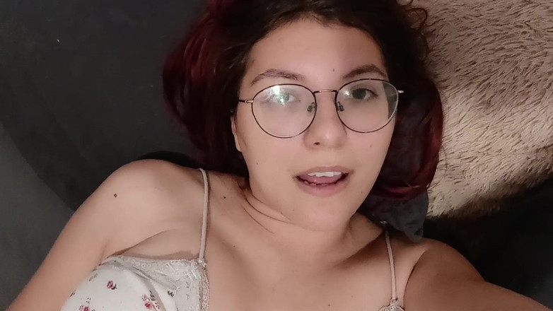 Softbrattypuppy: Alman dominant edepsiz konuşma, sen benim kölemsin!