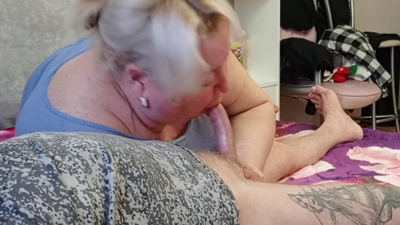 Zona901: Mama vitregă înghite spermă groasă