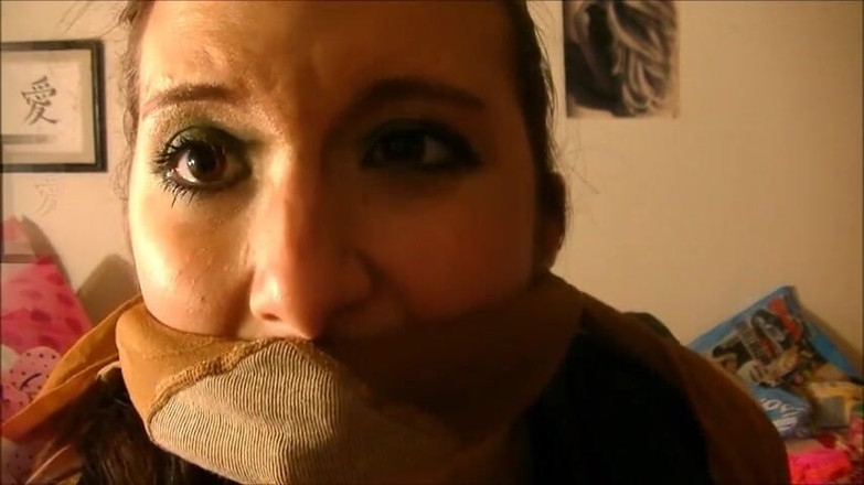 Selfgags classic: 50 นาทีกลืนหีดildo เอง!