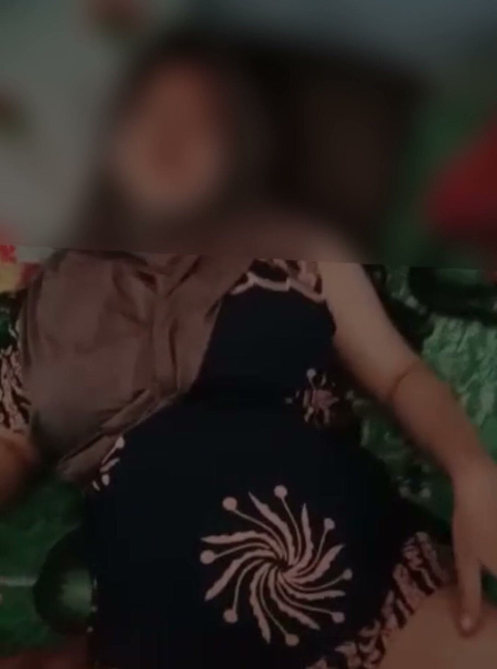 Famly sex: Das seufzen eines dorfmädchens in Hijab ist wirklich sehr lecker...