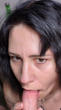 Ordered Goth Girl Gives Deepthroat Blowjob in Hotel Room