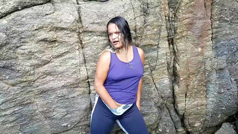 Paty Bumbum: Alex Lima dan Bruxo Fire bekerja sama untuk memberi Paty...